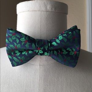 Christmas holly bow tie